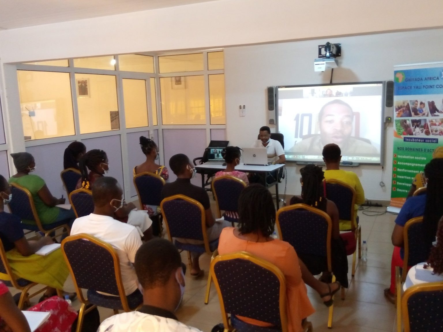 TOGO : « 10.000 Codeurs » partenaire d’une Initiation au COMMUNITY MANAGEMENT