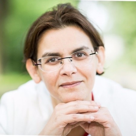 Portrait Laïla AHDDAR par Nelly KAMBIWA