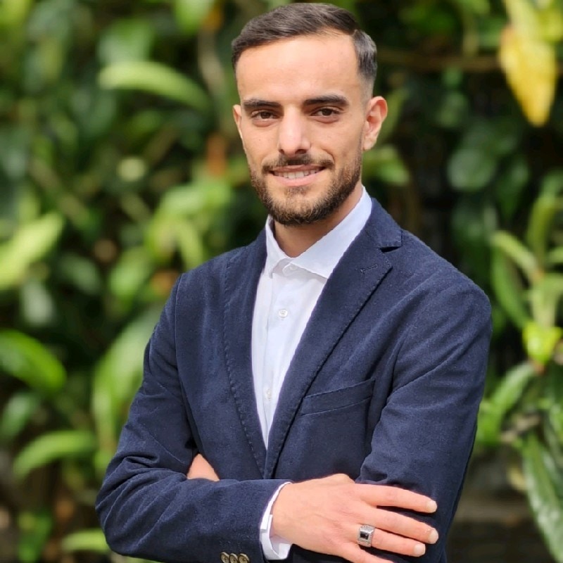 Entrepreneuriat des Jeunes et des Femmes dans l’Espace Francophone à l’ère de la Transition Numérique : le modèle de « 10000 codeurs » valorisé au FEF Djerba